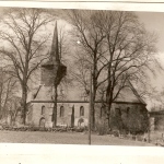 Kiełpino, kościół, widok od południowego-zachodu, lata 30/40. XX wieku, fot. Gebr. Rogorsch, Danzing